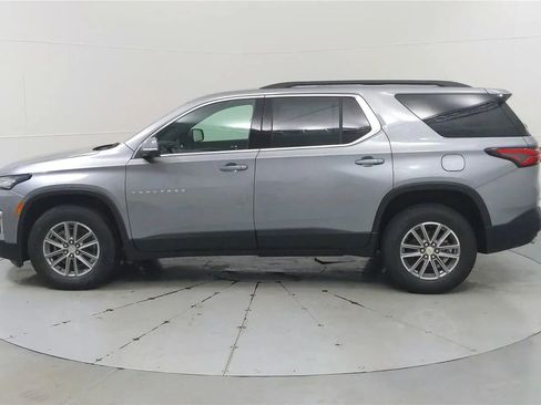 Used 2023 Chevrolet Traverse LT FWD image 4