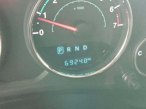 Used 2017 Jeep Wrangler Sahara w/ Connectivity Group image 23