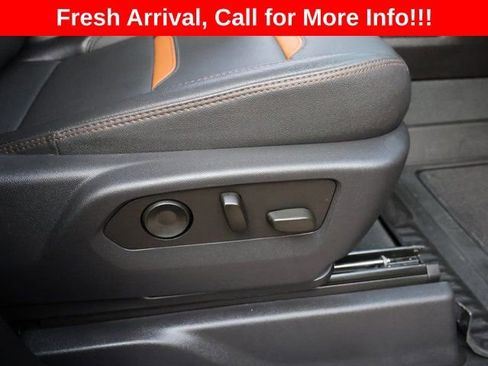 Used 2023 GMC Sierra 1500 AT4 w/ Technology Package AWD/4WD image 9