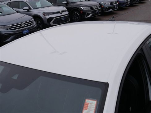 Certified 2024 Volkswagen Jetta Sport image 11