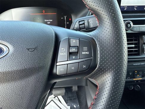 Used 2025 Ford Escape ST-Line image 17
