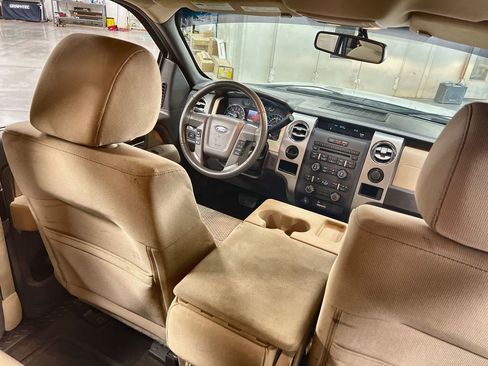 Used 2011 Ford F150 XLT w/ XLT Convenience Pkg image 19