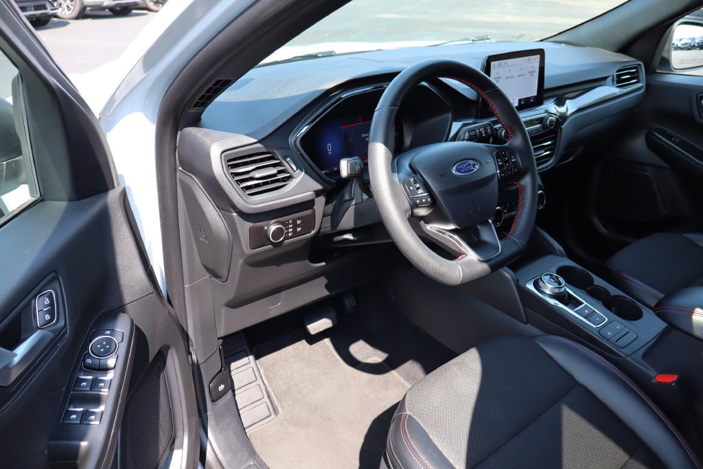 Used 2026 Ford Escape ST-Line FWD image 4