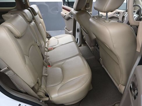 Used 2010 Nissan Pathfinder LE w/ Navigation Pkg AWD/4WD image 31