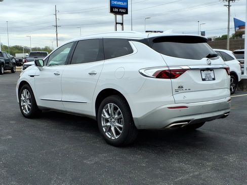 Used 2024 Buick Enclave Essence w/ Experience Buick Package AWD/4WD image 5