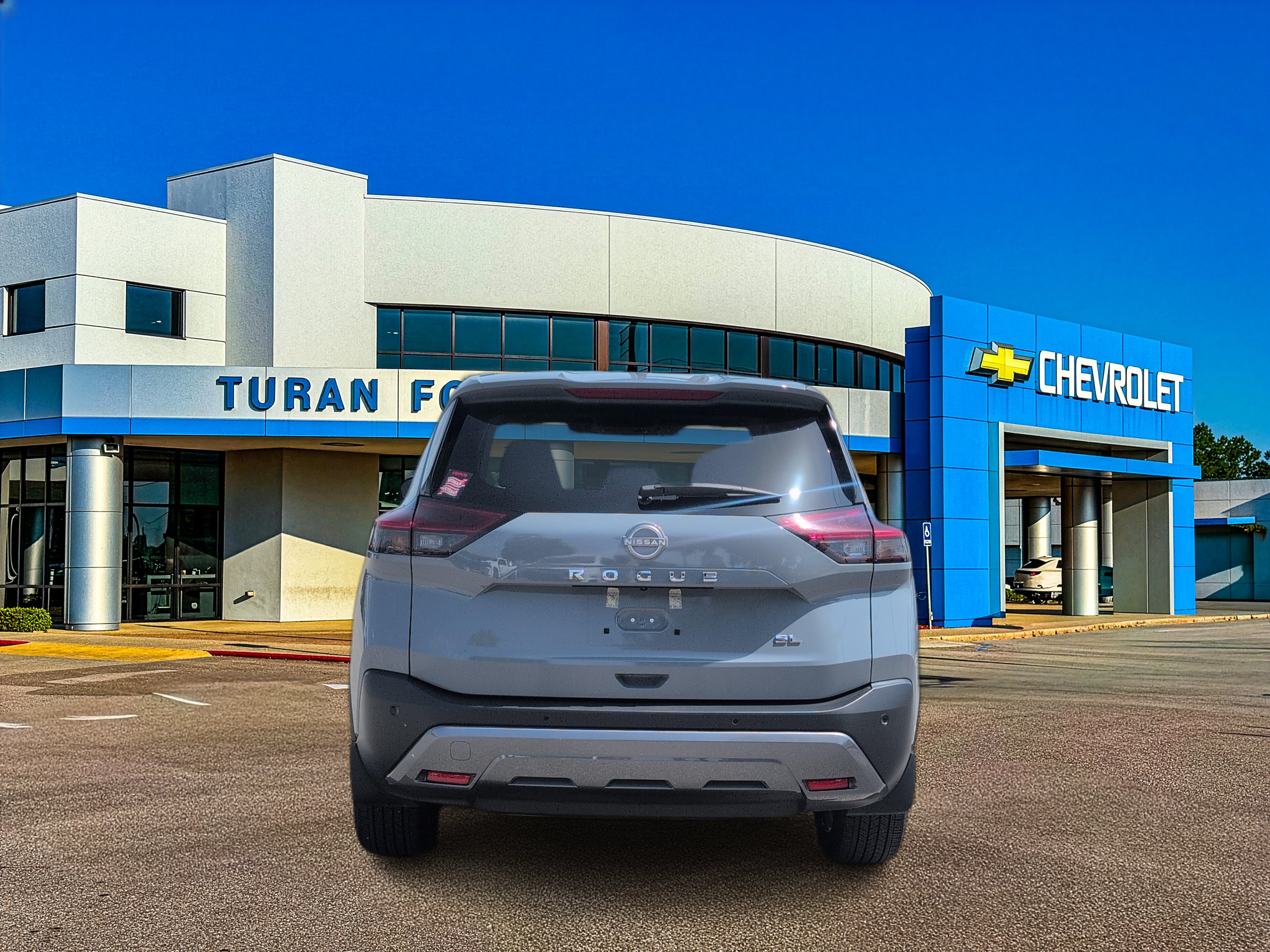 Used 2023 Nissan Rogue SL w/ SL Premium Package FWD image 4