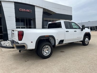New 2026 GMC Sierra 3500 Pro w/ Convenience Package