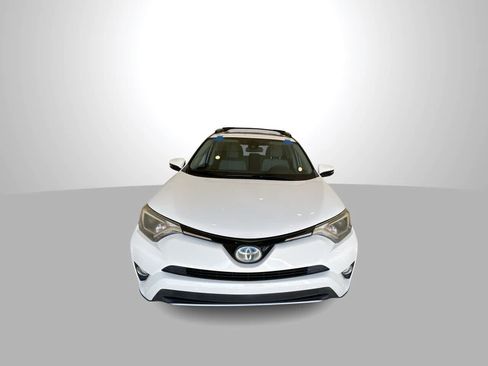 Used 2017 Toyota RAV4 XLE w/ Convenience Package AWD/4WD image 3