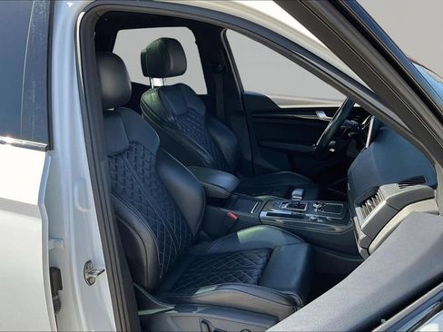 Used 2020 Audi SQ5 Premium Plus w/ Premium Plus Package AWD/4WD image 31