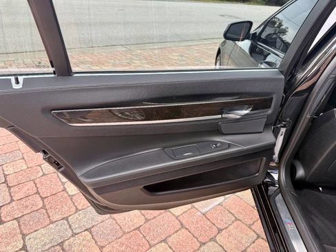 Used 2012 BMW 750Li image 23