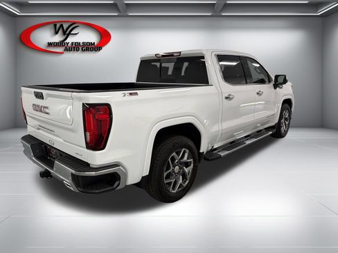 New 2026 GMC Sierra 1500 SLT w/ SLT Premium Plus Package AWD/4WD image 7
