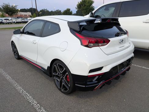 Used 2022 Hyundai Veloster N FWD image 4