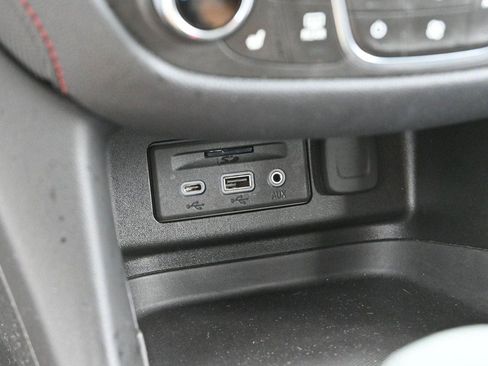 Used 2022 Chevrolet Equinox RS w/ Infotainment Package AWD/4WD image 24