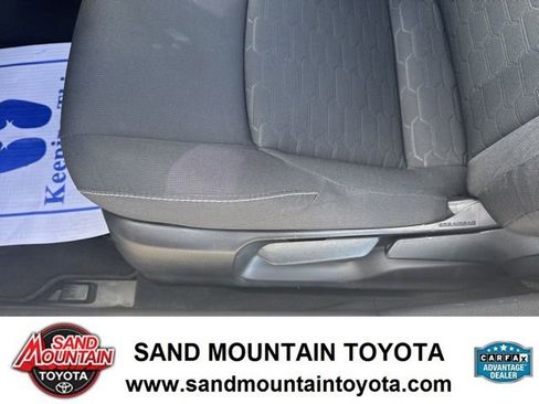 Used 2022 Toyota Corolla SE FWD image 16