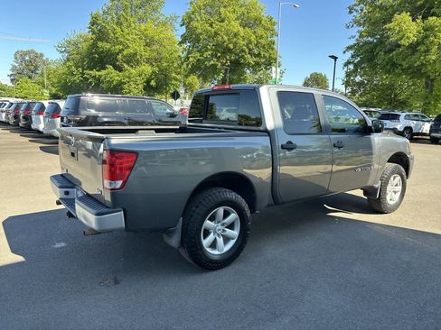 Used 2015 Nissan Titan S AWD/4WD image 4
