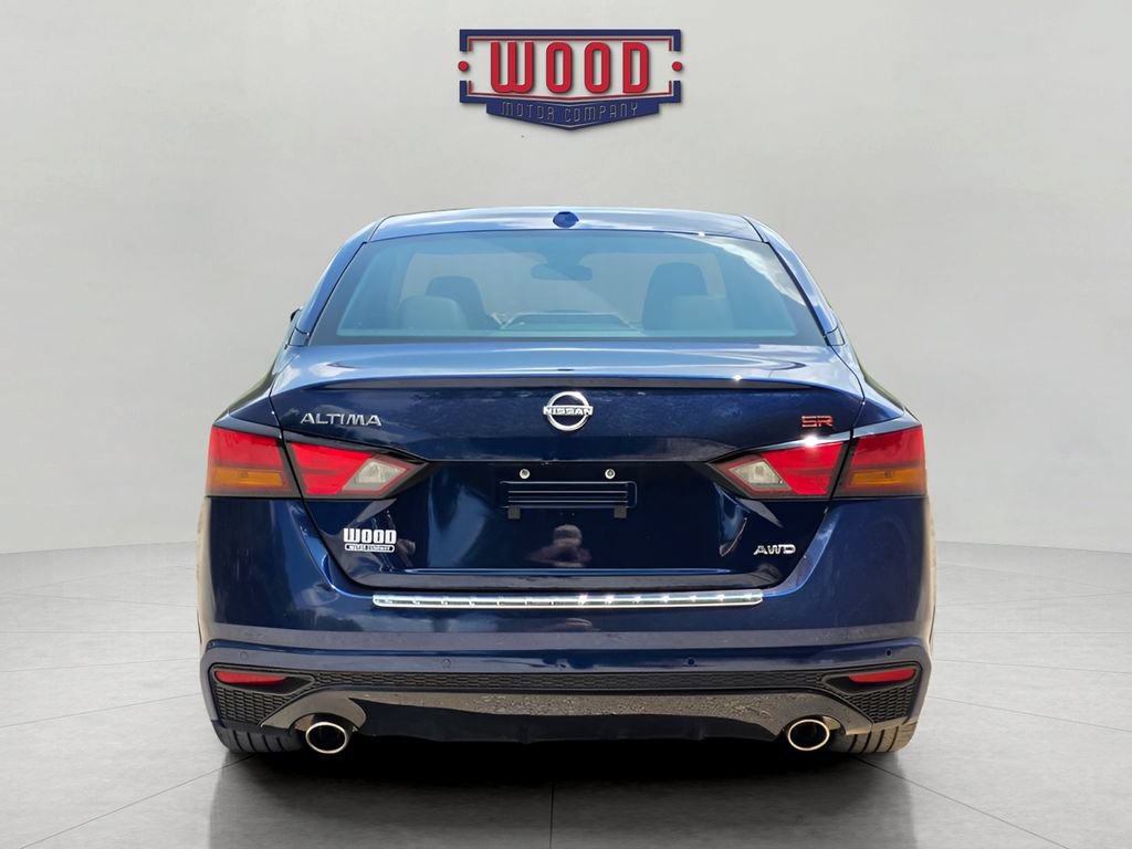 Used 2023 Nissan Altima 2.5 SR w/ SR Premium Package AWD/4WD image 3