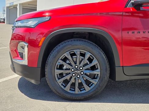 Certified 2023 Chevrolet Traverse RS FWD image 9