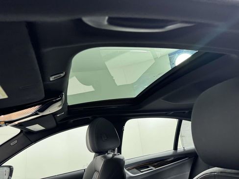 Used 2023 BMW 530i xDrive 530i xDrive w/ M Sport Package image 31