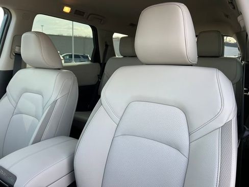 New 2026 Nissan Pathfinder SL image 12