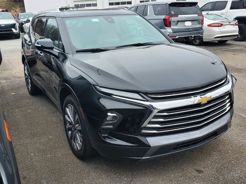 Used 2024 Chevrolet Blazer Premier w/ Driver Confidence II Package image 2