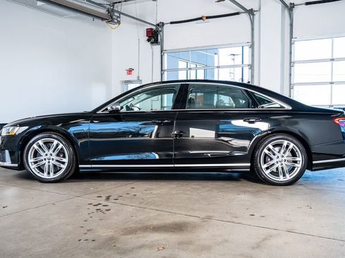 Used 2020 Audi S8 L image 8