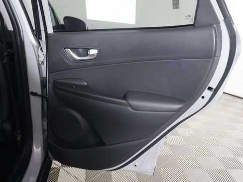 Used 2023 Hyundai Kona Limited w/ Cargo Package FWD image 28
