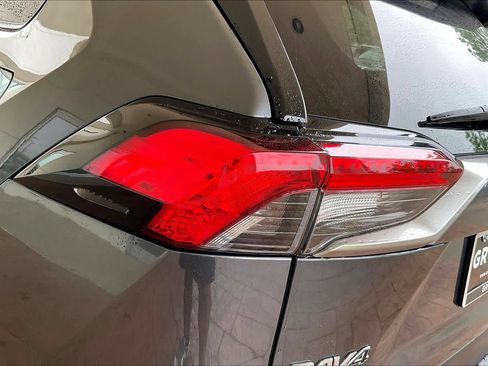 Used 2020 Toyota RAV4 Limited w/ Limited Grade Weather Package AWD/4WD image 27