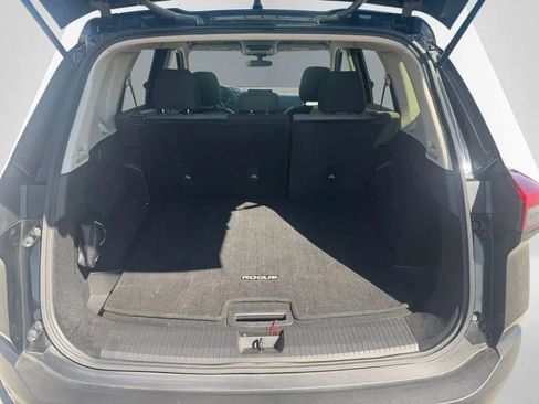 Used 2023 Nissan Rogue SV image 28