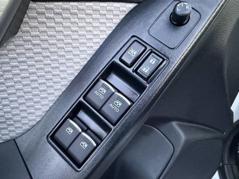 Used 2018 Subaru Forester 2.5i w/ Alloy Wheel Package image 15