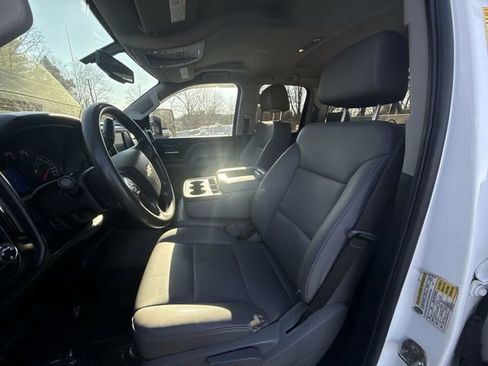 Used 2019 Chevrolet Silverado 2500 W/T w/ WT Convenience Package image 11