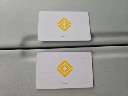 Used 2024 Rivian R1S Adventure image 30