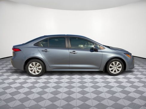Used 2020 Toyota Corolla LE FWD image 8