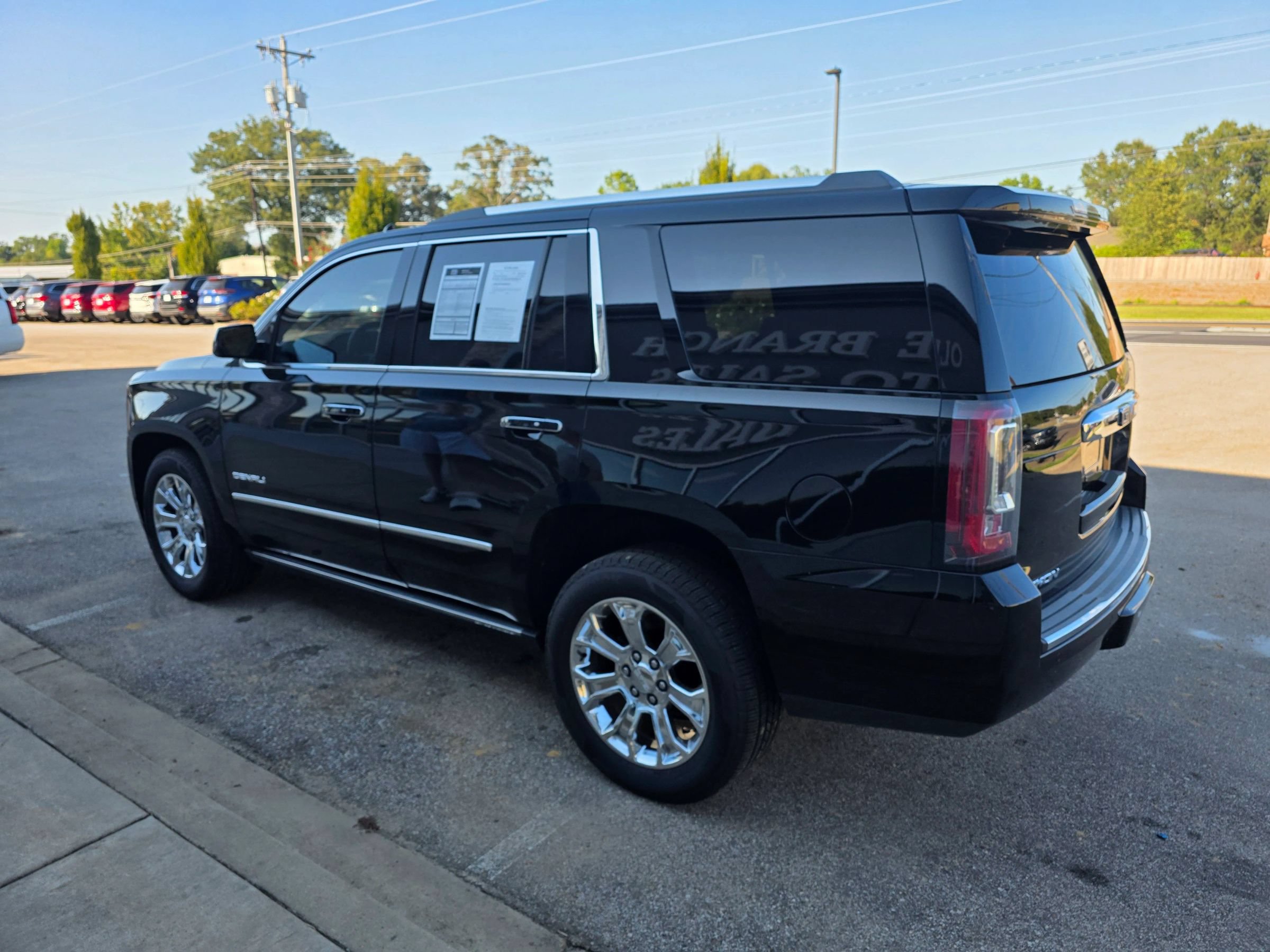 Used 2018 GMC Yukon Denali w/ Open Road Package AWD/4WD image 3
