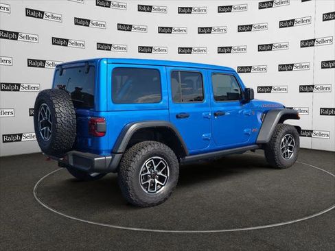 Certified 2025 Jeep Wrangler Unlimited Rubicon w/ Convenience Group image 6