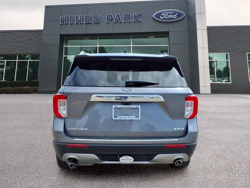Used 2021 Ford Explorer Limited w/ Equipment Group 301A AWD/4WD image 6