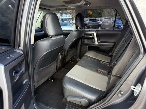 Used 2016 Toyota 4Runner SR5 image 22