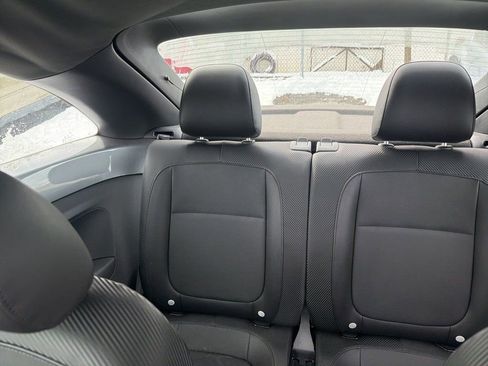Used 2012 Volkswagen Beetle 2.5 image 10