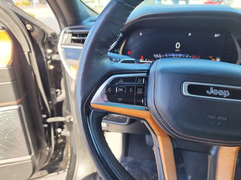 Used 2022 Jeep Grand Cherokee Summit image 23