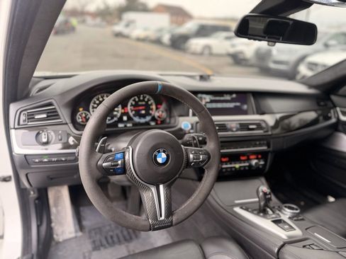 Used 2014 BMW M5 image 9