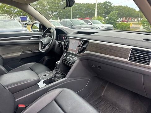 Used 2022 Volkswagen Atlas SE FWD image 16