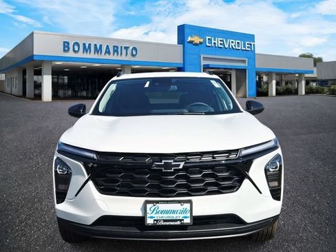 New 2026 Chevrolet Trax LT w/ Driver Confidence Package FWD image 5