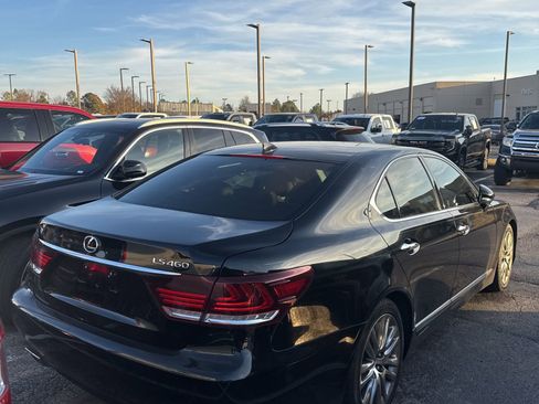 Used 2014 Lexus LS 460 w/ Comfort Package image 3