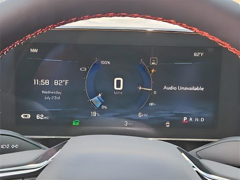 New 2025 Chevrolet Equinox EV RS image 18