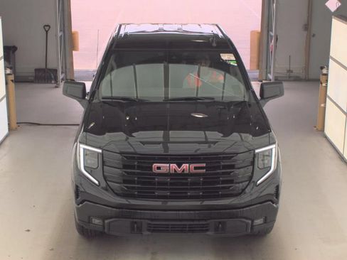 Used 2024 GMC Sierra 1500 Elevation AWD/4WD image 2