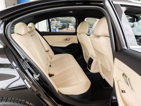 Used 2020 BMW 330i Sedan w/ Convenience Package RWD image 16