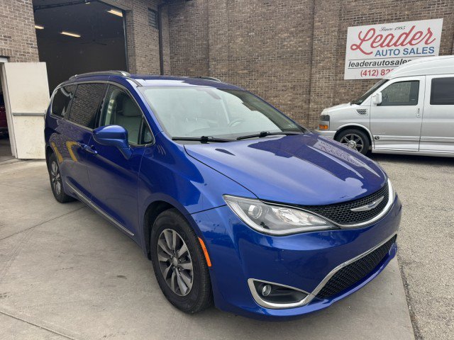 Used 2020 Chrysler Pacifica Touring-L Plus FWD image 1