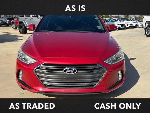 Used 2017 Hyundai Elantra Limited image 2