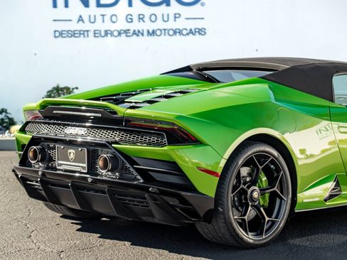 Used 2020 Lamborghini Huracan EVO image 9