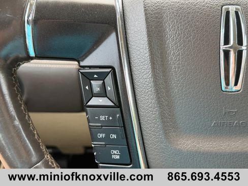 Used 2017 Lincoln Navigator Reserve AWD/4WD image 25
