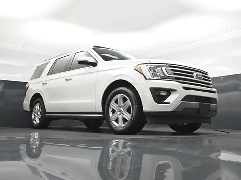Used 2020 Ford Expedition XLT w/ Equipment Group 202A RWD image 43